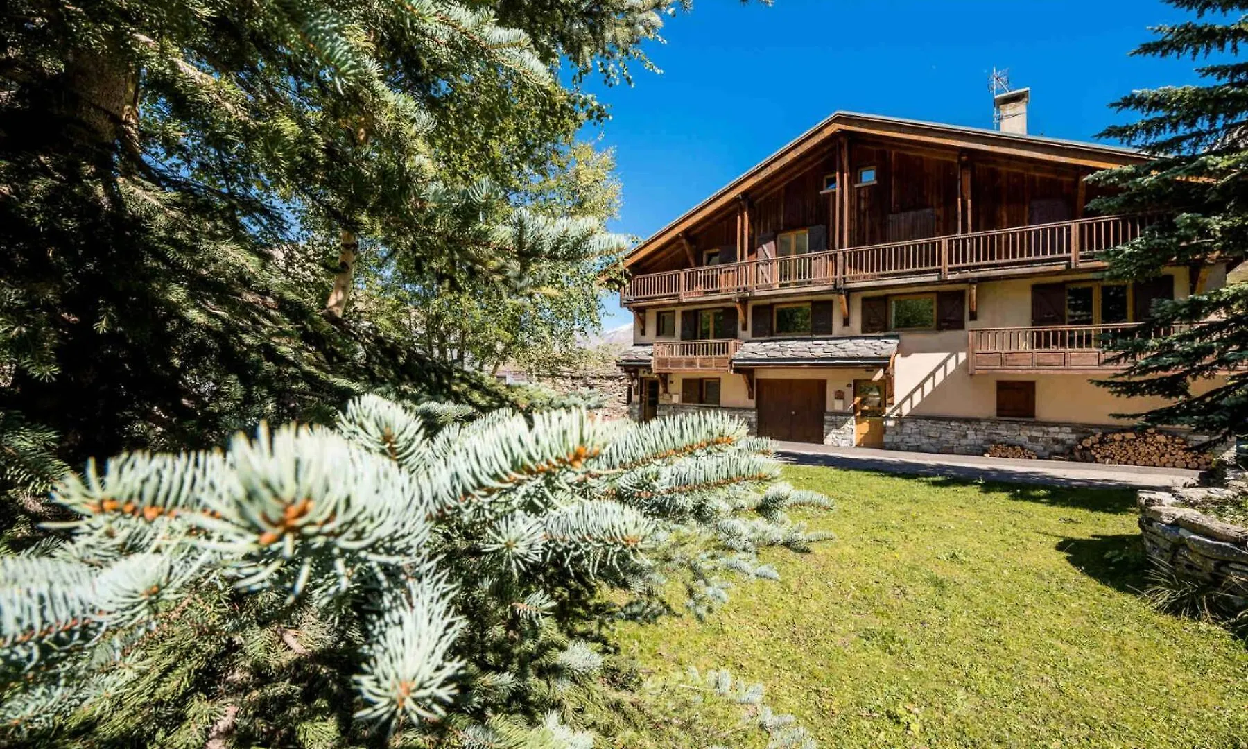 Villa Chalet L'armoise - Chalets pour 14 Personnes 954 à Tignes